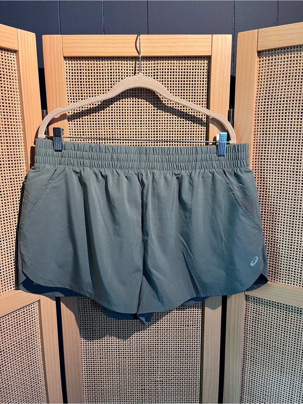 NWOT Asics Women’s XL Lined Athletic Shorts